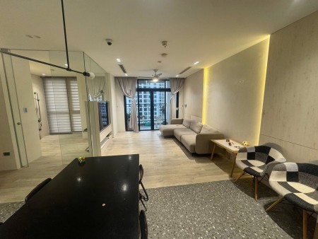 Cho thuê căn hộ 3PN, 131m², căn góc – Chung cư Royal City