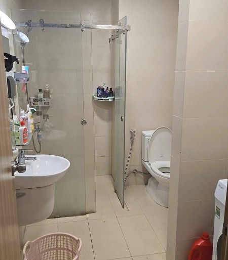 Chung cư Sky Center, Phổ Quang, P2, TB: Officetel, Nội thất mới, 11tr5/th.
