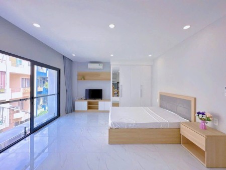 Cho thuê CHDV ở Phan Xích Long Q. Phú Nhuận full nội thất cửa sổ lớn rộng 40M2
