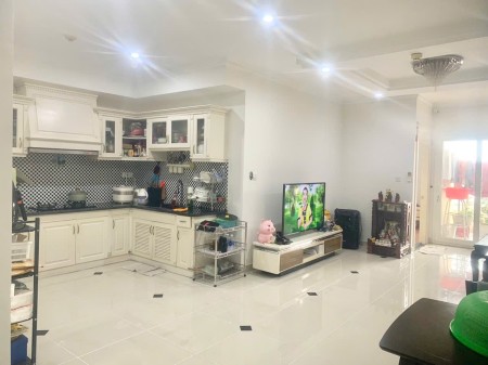 Hot cho thuê căn hộ Carillon 3, Hoàng Hoa Thám, 65m2, 2pn, 11,5TR