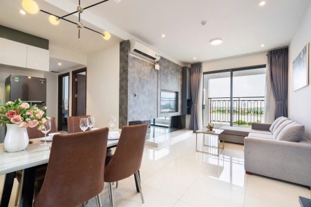 Cho thuê căn hộ 86m² - 2PN view pháo hoa – Saigon Royal, quận 4