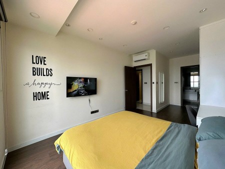 Ảnh 3 - Cho thuê căn hộ 2PN Saigon Royal – District 4, view Bitexco & pháo hoa