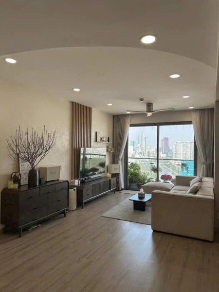 Cho thuê căn hộ 2PN GoldView – Bến Vân Đồn, quận 4