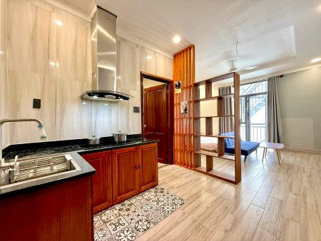 Căn Hộ 1PN - Ban Công 45m2 Ngay Nguyễn Văn Thương, Bình Thạnh gần Hàng Xanh sát Quận 1