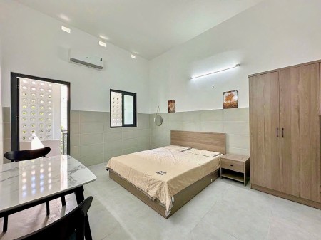 Căn Hộ Ban Công - Tách Bếp 40m2 Ngay Trường Sa, Bình Thạnh Sát Quận 1