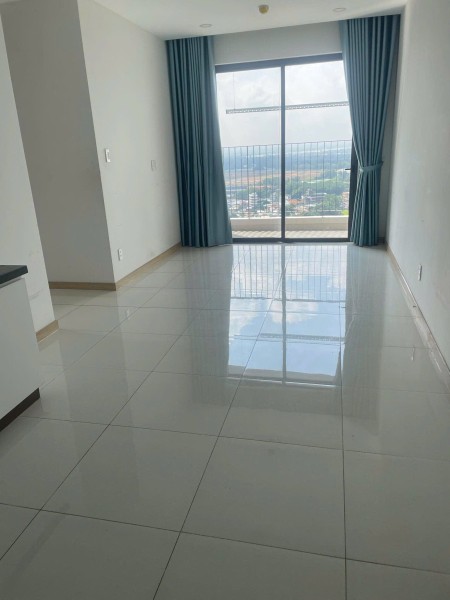 Cho thuê căn hộ 3PN - 2WC, NT cơ bản tại Bcons Miền Đông