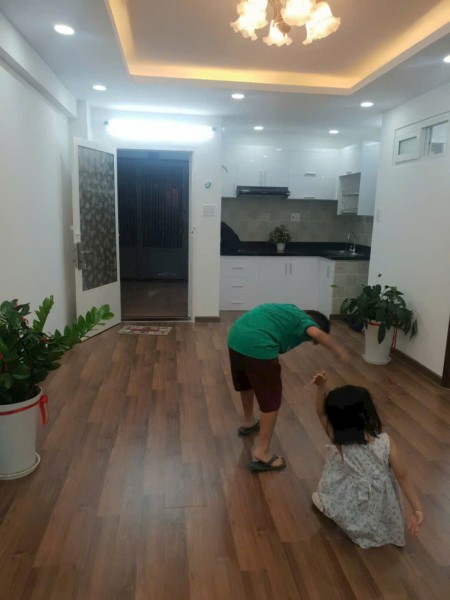 C/c Miếu nổi - Vũ Huy Tấn cho thuê căn 2p ngủ, NTCB, giá 11.5tr/th