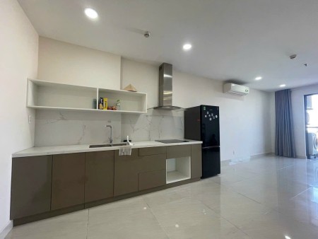 Cho thuê căn hộ 3PN-2WC nội thất cơ bản chung cư Park Legend, ở ngay. LH 0932192028-Ms.Mai