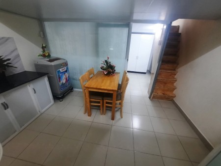 Căn hộ 2 phòng ngủ, full nội thất, cạnh chợ HH Thám, Etwon