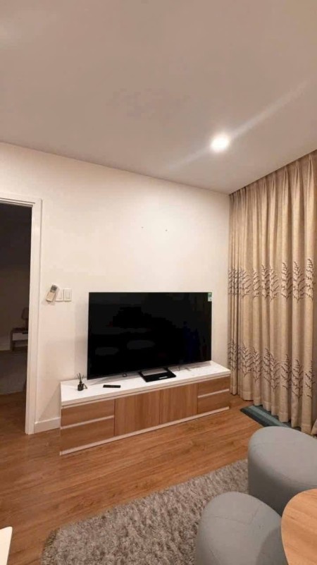 Cho thuê căn hộ republic plaza 54m2,1pn,1wc, 2 ban côg, view ngoài siêu đẹp và thoáng mát