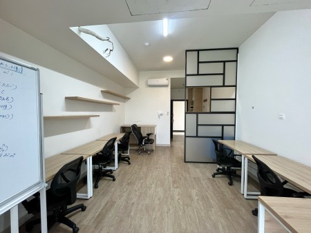 Cho thuê văn phòng có sẵn nội thất - giá mềm