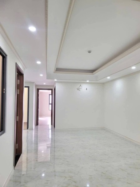 Cho thuê căn hộ 2PN,2WC, 81m2 tầng cao, view đẹp, thoáng mát, 11tr/tháng. Lh: 0903603097