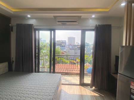 Cho thuê CHDV Studio full đồ mới tinh tại ngõ 193 Trích Sài, Tây Hồ. Ban công rộng View bất tận.