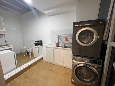 Cho thuê 3PN nhà trống sẵn view sông trực diện LH: 0917911948