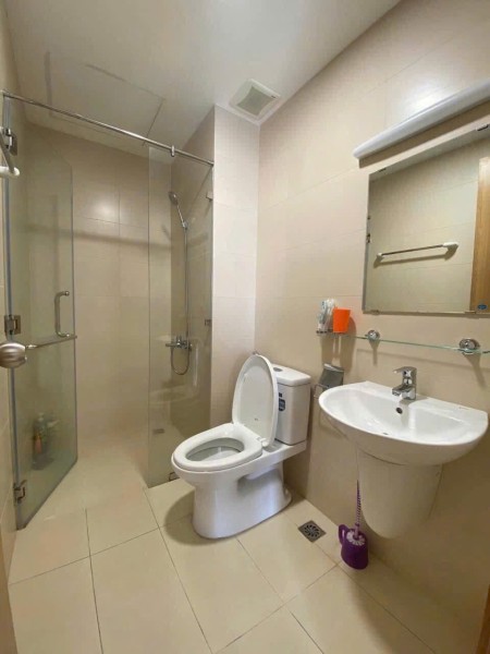 107m2, 3PN, 2WC, C/c Screc Trường Sa, P12, Q3, Nhà mới, sạch. Giá 14tr5/th