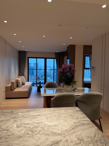Cho thuê căn 2 phòng ngủ view hồ cực đẹp 87m2 The Nelson 29 Láng Hạ full nội thất xịn mới 100%