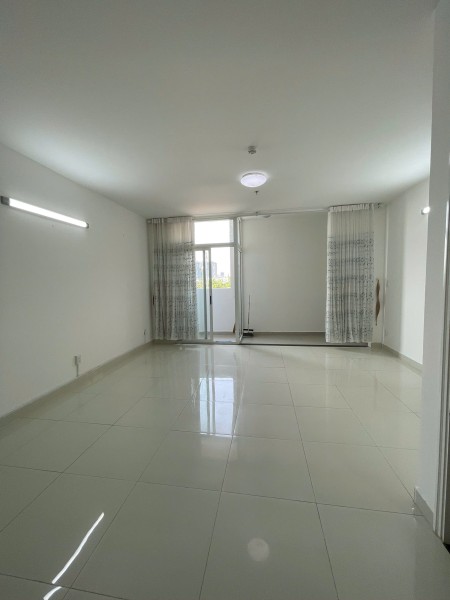 Cho thuê Officetel Florita Quận 7, nội thất cơ bản , giá thuê 8 triệu. LH: 0917 492 608