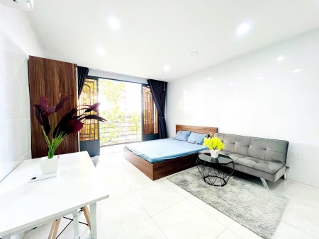 Cho thuê căn hộ 1pn ban công full nội thất thang máy ở Hoàng Sa Quận 1 gần Cầu Bông