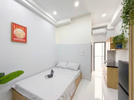 Căn Hộ Ban Công Thang Máy Gần Vạn Hạnh Mall - Công Viên Lê Thị Riêng Quận 10