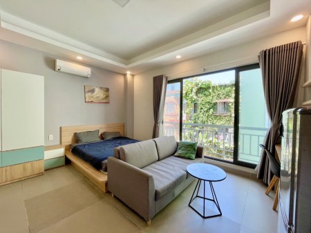 Cho thuê căn hộ 35m2 full nội thất, ban công thoáng gần Phan Xích Long, Trường Sa giáp quận 1 quận 3