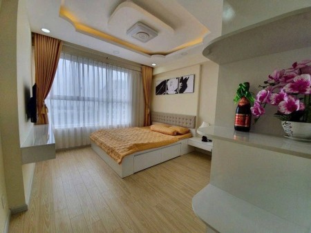 Cho thuê nhanh căn hộ 2pn - 2wc chung cư Golden Mansion - Novaland