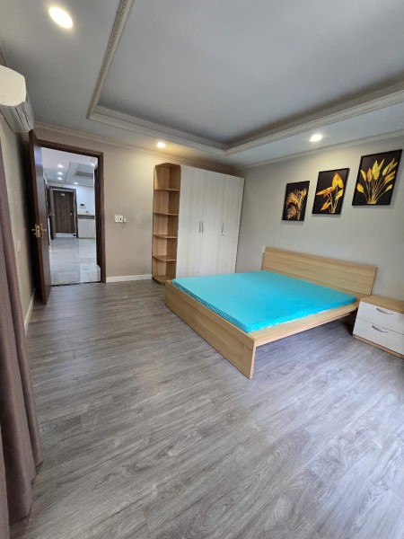 Cho thuê căn 2PN, 2WC, 81m2, tầng cao, view đẹp, thoáng mát, 12,5tr/tháng(full nt)