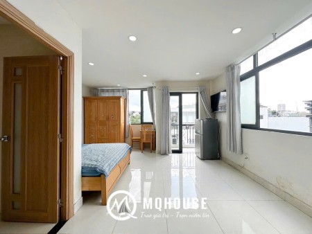 Căn Hộ 35m² Ban Công Full Nội Thất – Bờ Kè Trường Sa, Quận 3 – Gần Trung Tâm Quận 1 Chợ Tân Định