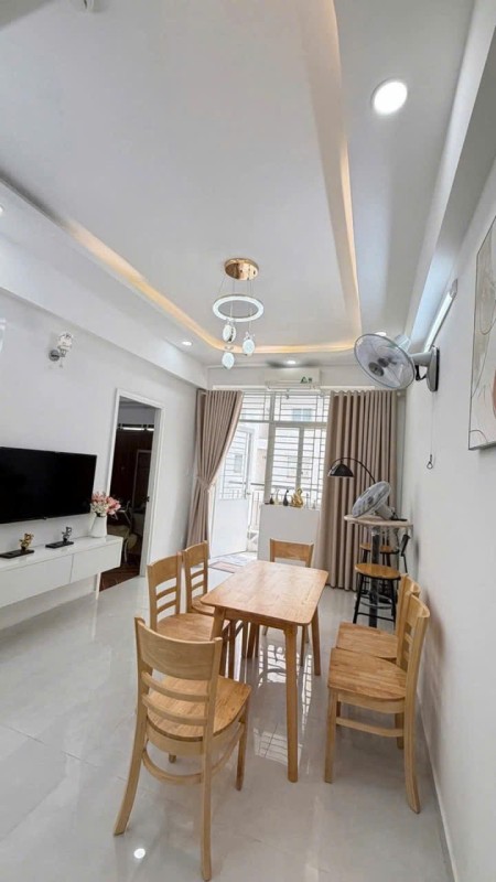 Chung cư Ung Văn Khiêm, P25, BT: 1p ngủ rộng, có NT, 62m2, 8tr/th