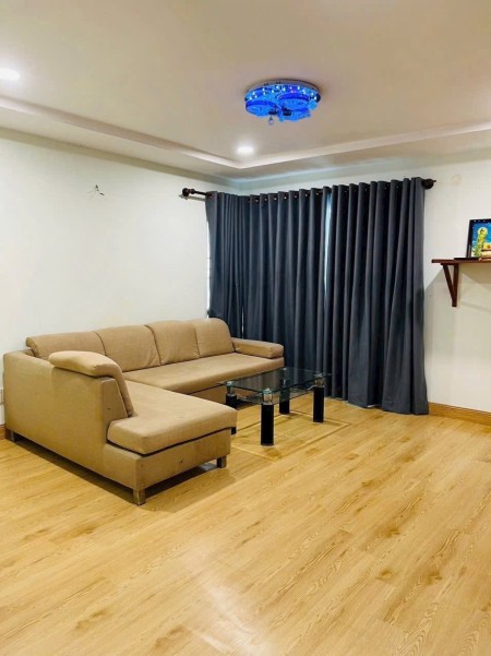 Chung cư 590 CMT8, Quận 3: 85m2, 2p ngủ, 11triệu, ban công