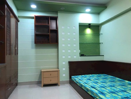 Chung cư Nhiêu Tứ - Phú Nhuận căn 2p ngủ, có nội thất 9tr