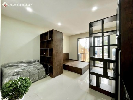 Căn Hộ Ban Công Rộng Máy Giặt Riêng Full Nội Thất Gần Cầu Vượt Nguyễn Tri Phương, Vạn Hạnh Mall Q10