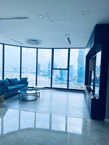 Cho thuê gấp căn 4PN 3WC full nội thất Vinhomes Golden River giâ chỉ 72 triệu