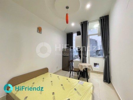 Căn Hộ Ban Công Cửa Sổ Đón Nắng Full Nội Thất Gần Cầu Khánh Hội Quận 4