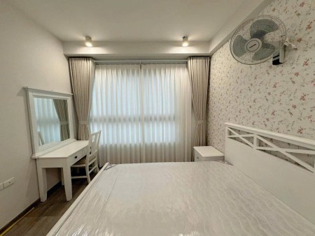 Cần cho thuê căn 1p ngủ có Nội thất giá 8tr C/c Carillon 2