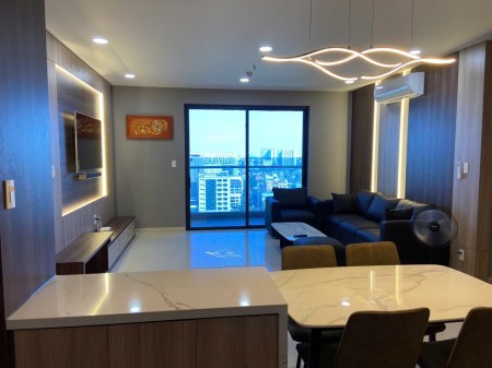 Cho thuê căn hộ 3PN3WC -113m2 nội thất cơ bản chung cư Park Legend giá chấn động. LH 0932192028-Mai
