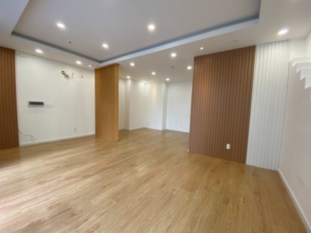 Thuê SHOPHOUSE căn hộ Q7 Boulevard, 216 m2, 2 tầng, 20 triệu, Nguyễn Lương Bằng, Quận 7