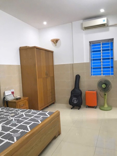 Cần cho thuê căn hộ cầu thang bộ lầu 5, full nội thất