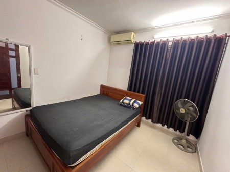 C/C Saigontown, Thoại Ngọc Hầu, TP: 2p ngủ, full NT, 8,5tr, 68m2