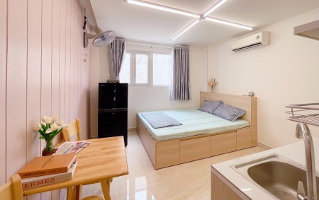 Căn Hộ Full Nội Thất Gần Đại Học Kinh Tế TP.HCM & Đại Học Sư Phạm Cửa Sổ Trời Gần Trung Tâm Quận 1
