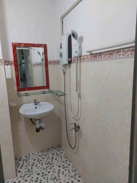 Chung Cư Miếu Nổi (thang bộ)- Vạn Kiếp căn 2p ngủ giá 8tr/tháng