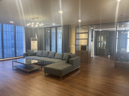 Cho thuê căn hộ 3PN Royal City – Tòa R6