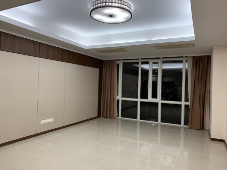 Cần cho thuê 3PN 2WC Imperia An Phú 131m2 nội thất cơ bản chỉ 25 triệu/tháng giữ keys xem nhà 24/7