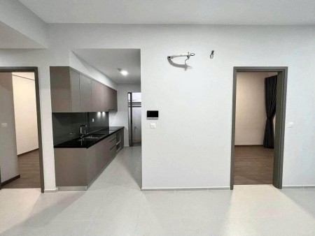 Chung cư Âu Cơ Tower 3Pn 97m2 ko nội thất giá 10 tr/th, trống sẵn.