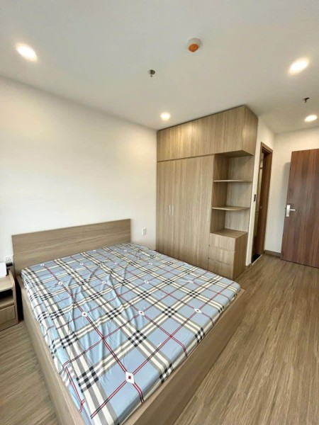 Chung cư Samland, Nguyễn Hồng, GV: 2p ngủ, 75m2, 14triệu, NTCC, gần sân bay