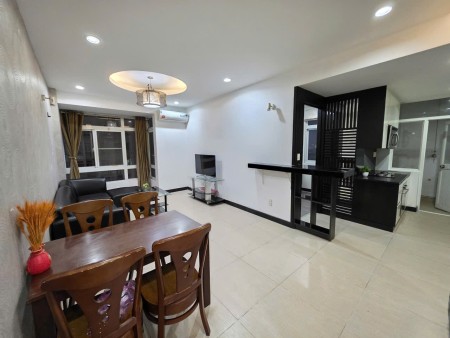 Cho thuê 3PN 2WC dt 74m góc sky garden 3 Phú Mỹ Hưng giá 15 triệu 1/8 trống