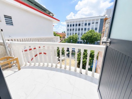 Căn Hộ 1 Phòng Ngủ Ban Công Gần Đại Học Kinh Tế Vạn Hạnh Mall Quận 10 Giáp Quận 1,3, Tân Bình
