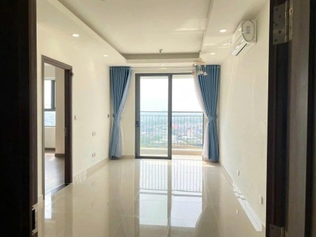 Chung cư Bàu Cát 2, giá thuê 7,5 triệu, có ban công, 1 PN ko nội thất chỉ có Máy Lạnh.
