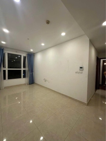 Cho thuê C/c hoa sen Lạc Long Quân, Q11-2PN-76m2- ko nt- giá 9 Tr/th
