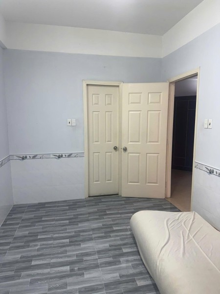 Chung Cư Ngô Gia Tự - Hòa Hảo: căn 2p ngủ, 83m2, giá 11tr/tháng