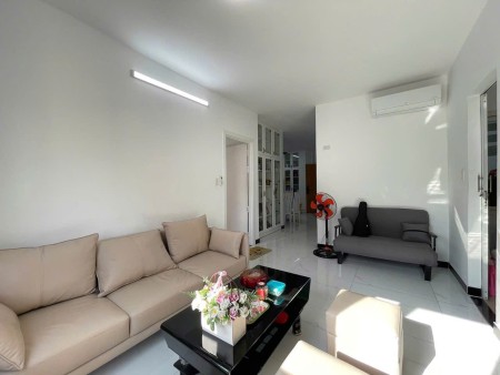 CC Central Plaza . Phạm Văn Hai . TB. DT 60m2 . 2PN Giá 13Tr5